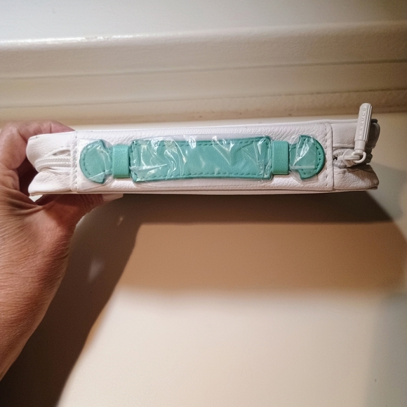 Mint Green Makeup Brush Set - Picture 4 of 6